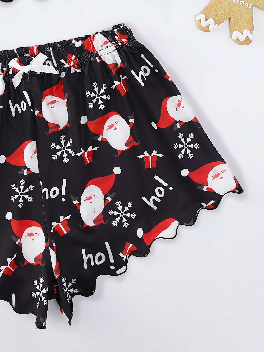 Women's Festive Christmas Pajama Set - Cozy Polyester Cami Top & Shorts with Santa Print, Machine Washable