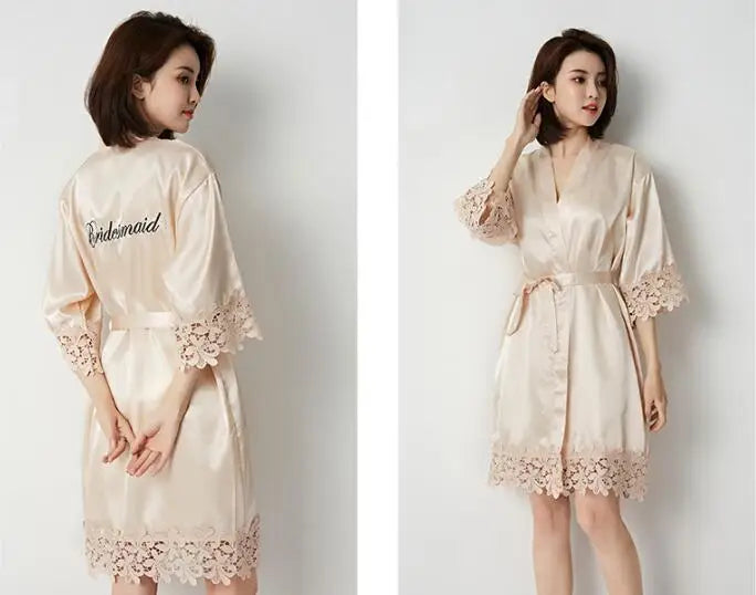 2024 Lace Robe Silk Personalized Bride Robe Satin Women Wedding Wholesale Bridal Shower Bride and Bridesmaid Robes