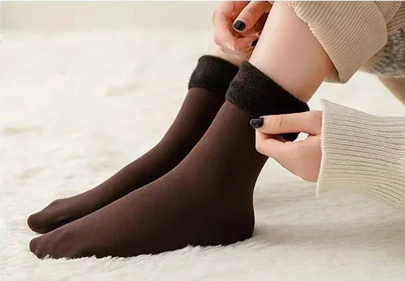 5 Pairs Of Women's Winter Thickened Warm Socks Set With Thickened Velvet Solid Wool Socks To Keep Out Cold And Snow Socks