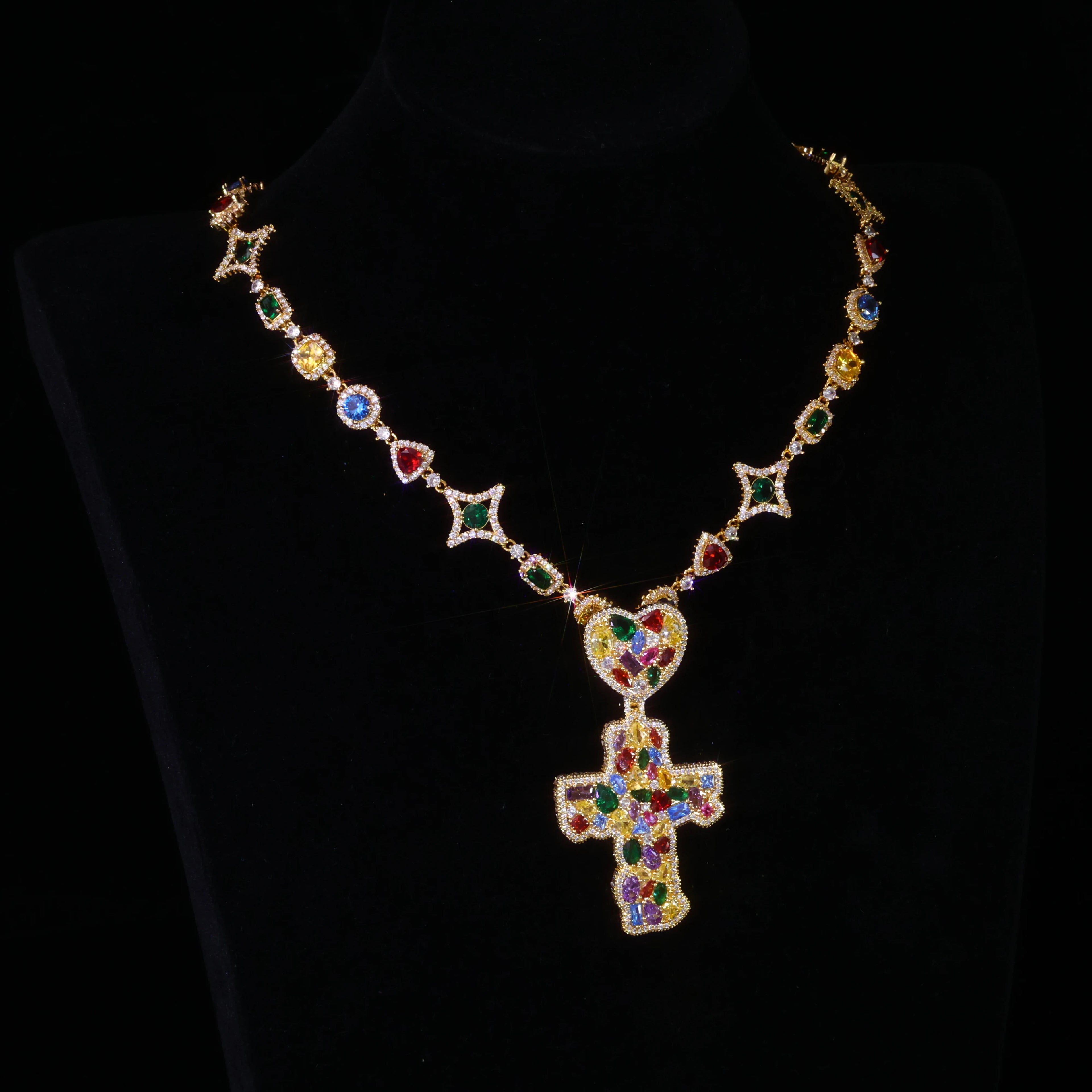 Trendy New Arrivals Cross Pendant Necklace Fancy Cut Diamonds Fashion Iced Out Multi-Colored Gemstones Chain Hip Hop Jewelry