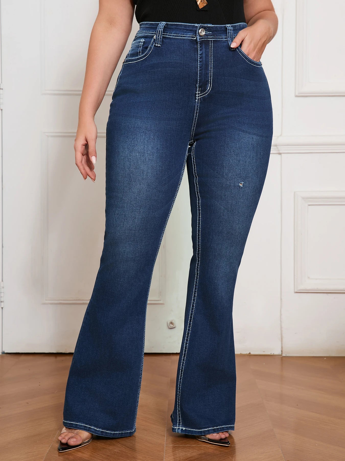 Curvy Women's Plus Size Flare Jeans High-Quality Denim Pants for Fashion-Forward Plus Size Women