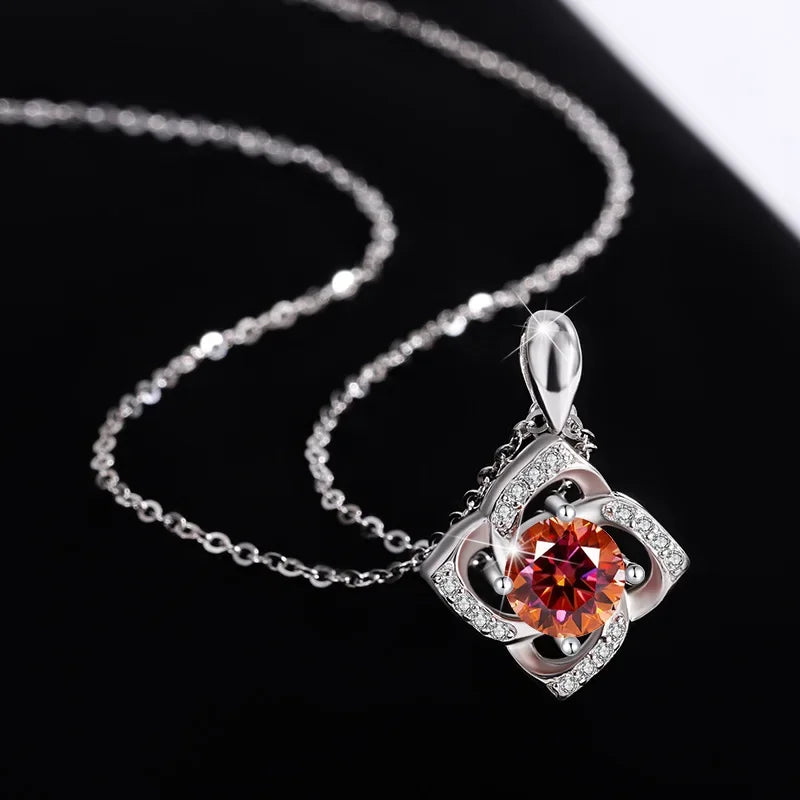 s925 sterling silver four-leaf clover necklace, silver pendant, Moissanite necklace, classic for women