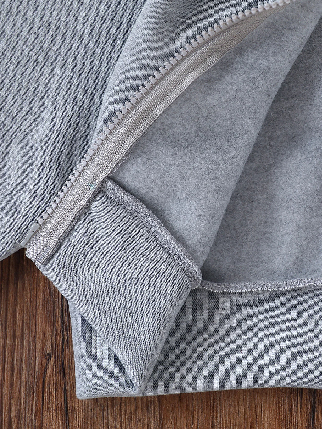 2-Piece Set for Girls, Autumn and Winter Fleece-Lined Outfit, Stylish and Fashionable, Zippered Hooded Long-Sleeve Jacket + Pants Two-Piece Set, Little Girl's Winter Outdoor Warm Clothing