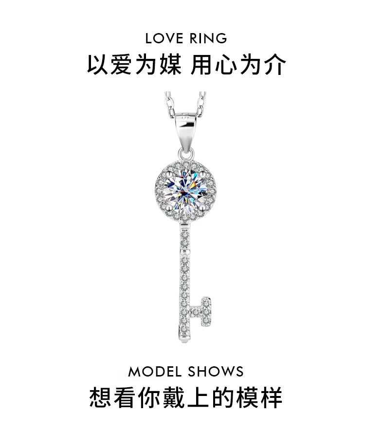 s925 sterling silver four-leaf clover necklace, silver pendant, Moissanite necklace, classic for women