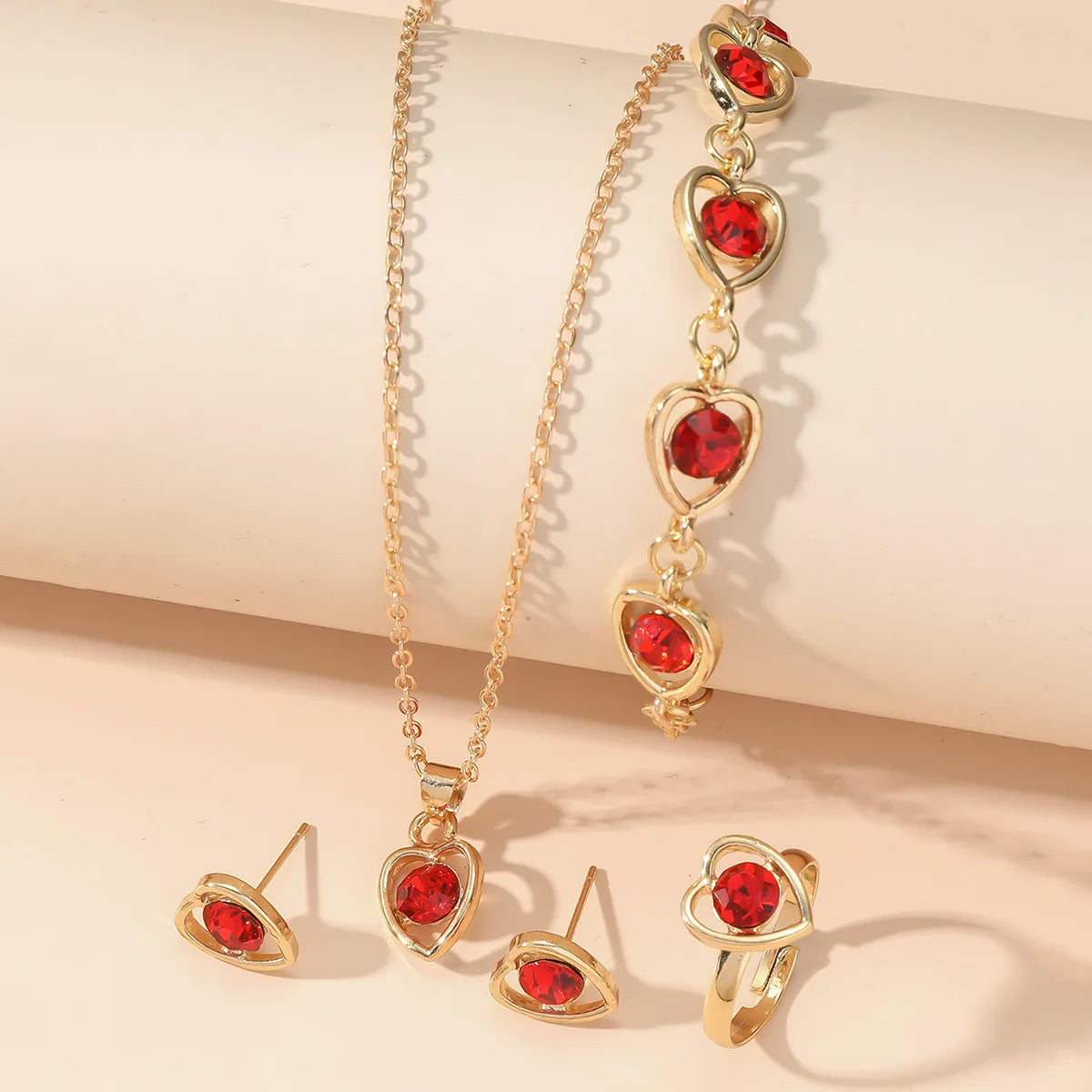 Women Crystal Love Jewelry 4 Piece Set Fashionable Elegant High End Peach Heart Necklace Earrings Rings Bracelets Necklace Set