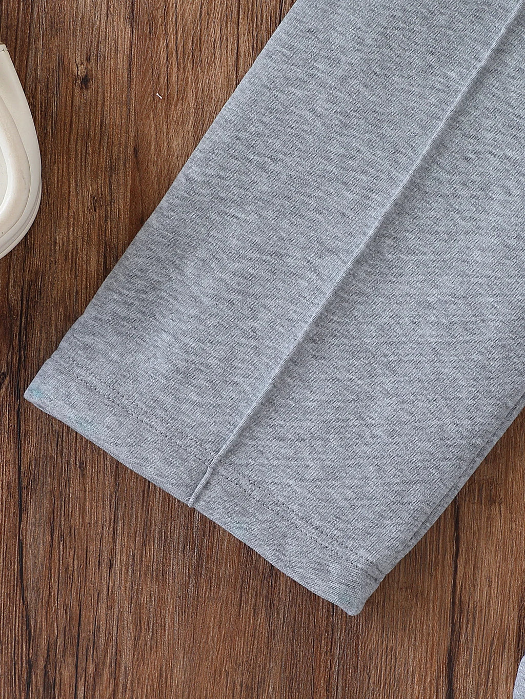 2-Piece Set for Girls, Autumn and Winter Fleece-Lined Outfit, Stylish and Fashionable, Zippered Hooded Long-Sleeve Jacket + Pants Two-Piece Set, Little Girl's Winter Outdoor Warm Clothing