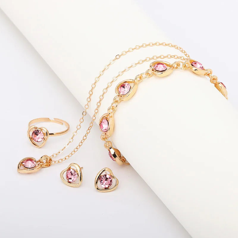 Women Crystal Love Jewelry 4 Piece Set Fashionable Elegant High End Peach Heart Necklace Earrings Rings Bracelets Necklace Set