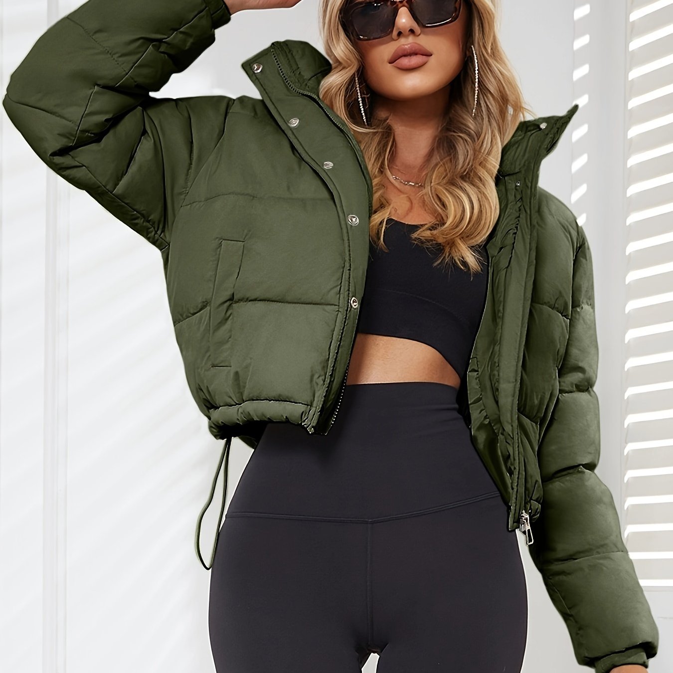 [Winter|Jacket] Stylish Black Women's Hooded Puffer Jacket | Casual Short Warm Outerwear | with Drawstring Design, Long Sleeves, and Button-Up Front for Winter Comfort